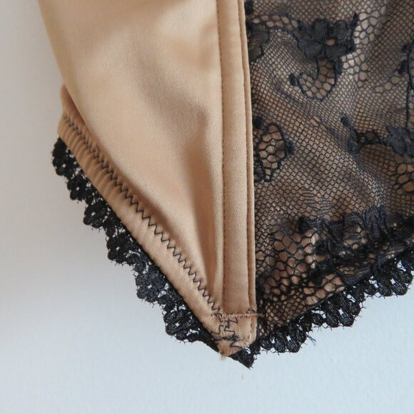 VICTORIA'S SECRET VERY SEXY Gold Black Lace Bustier Bra Goth Fairy - Size 34B - Picture 9 of 15